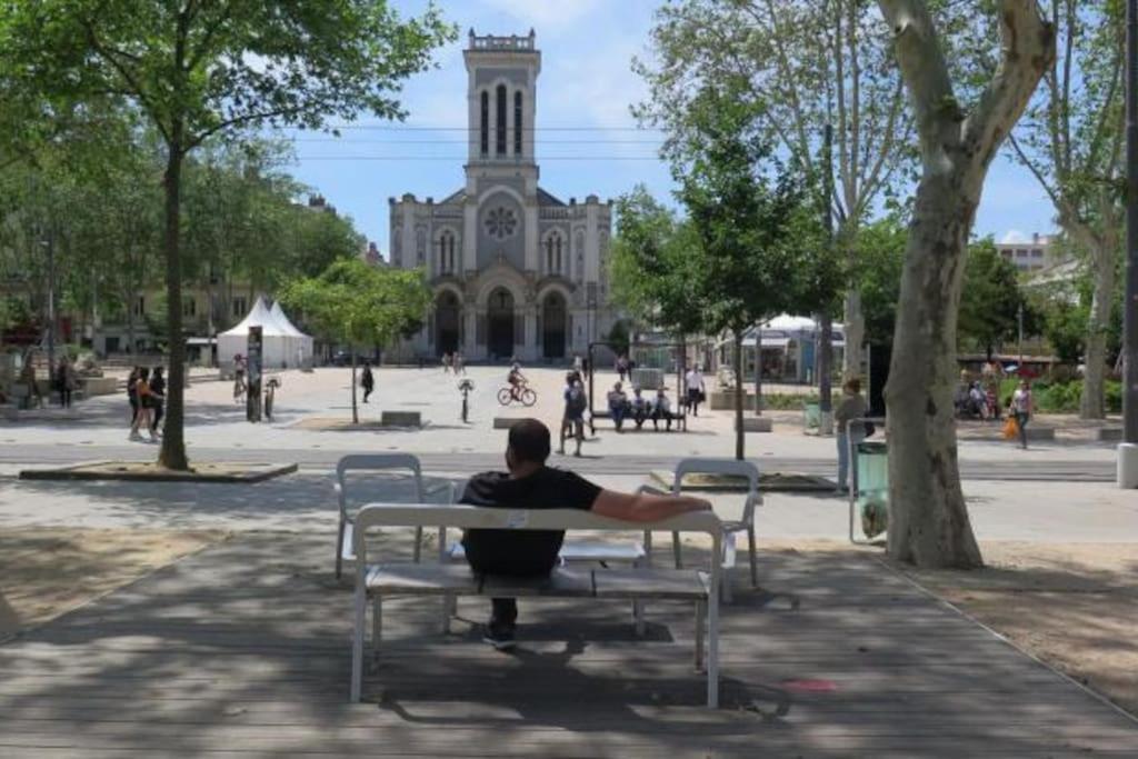 Magnifique T2 J Jaures Avec Garage Lägenhet Saint-Etienne  Exteriör bild